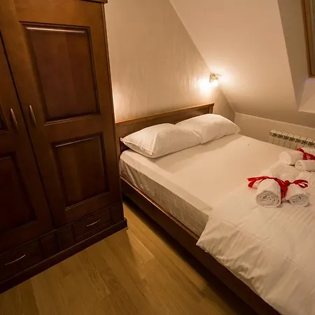 Apartments Djurkovac Alibi